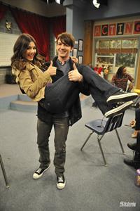 Victoria Justice Victorious Season 3-Episode 8 'April Fools' Blank' stills 