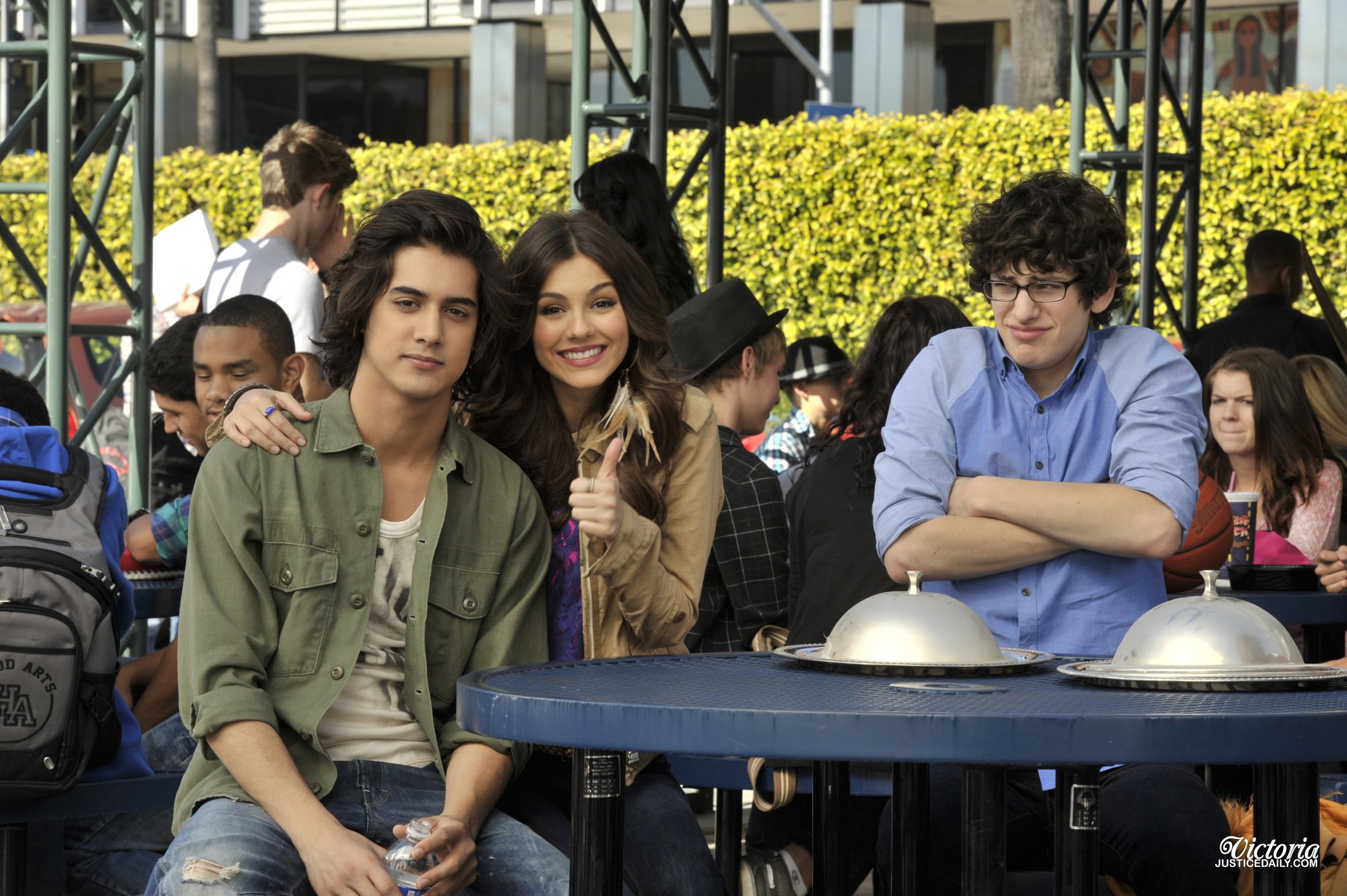 Victoria Justice Victorious Season 3-Episode 8 'April Fools' Blank' stills 
