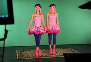 Victoria Justice set of 10 on Top 10/24/12 