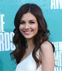 Victoria Justice - MTV Movie Awards at Universal Studios, Arrivals - June 3, 2012