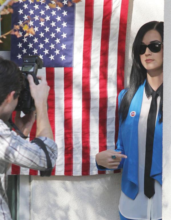 Katy Perry voting in LA November 6, 2012