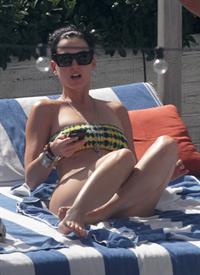 Katy Perry - In a bikini at a hotel pool in Miami July 27, 2012