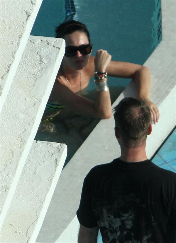 Katy Perry - In a bikini at a hotel pool in Miami July 27, 2012