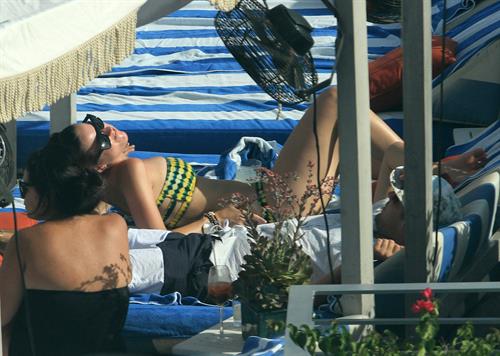 Katy Perry - In a bikini at a hotel pool in Miami July 27, 2012