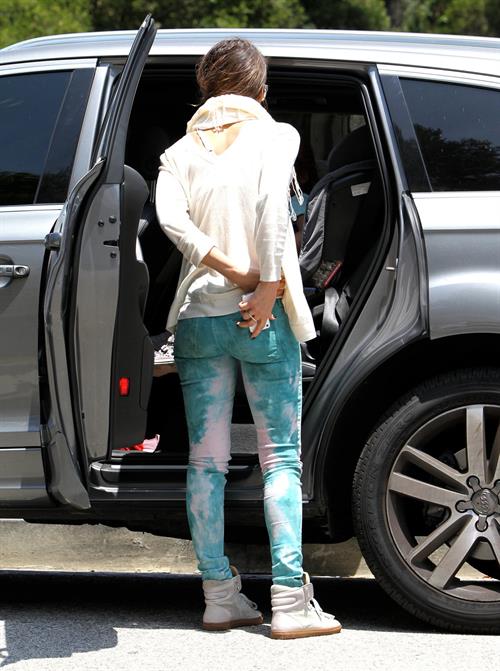 Jessica Alba a park in Beverly Hills 12-5-2012