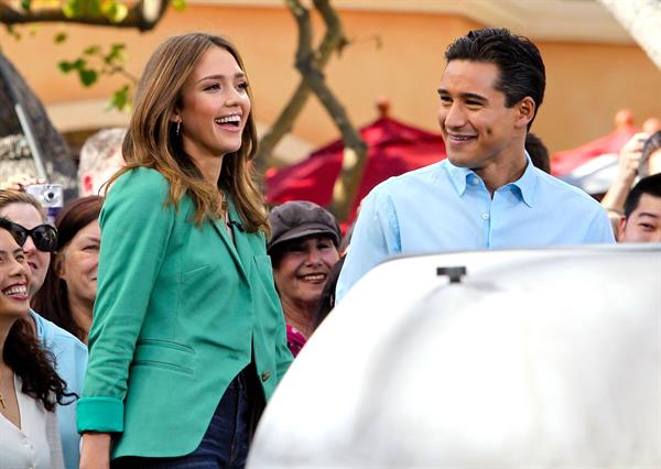 Jessica Alba on the set of Extra in Los Angeles on January 25, 2012 