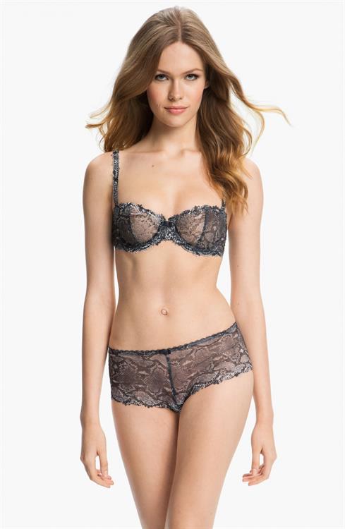 Lada Kravchenko in lingerie