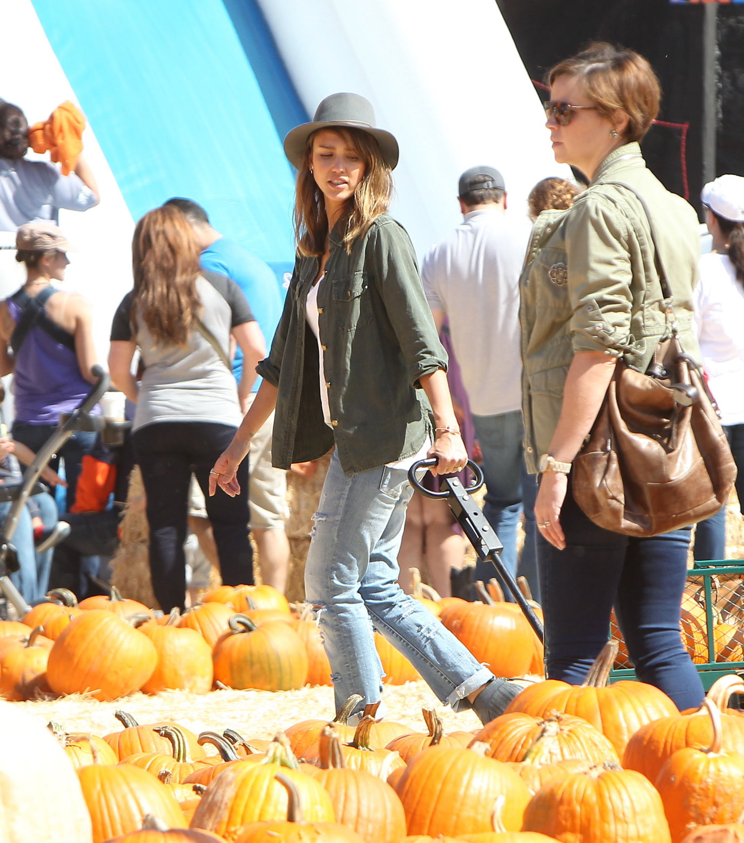 Jessica Alba – at Mr Bones Pumpkin Patch 10/12/13  