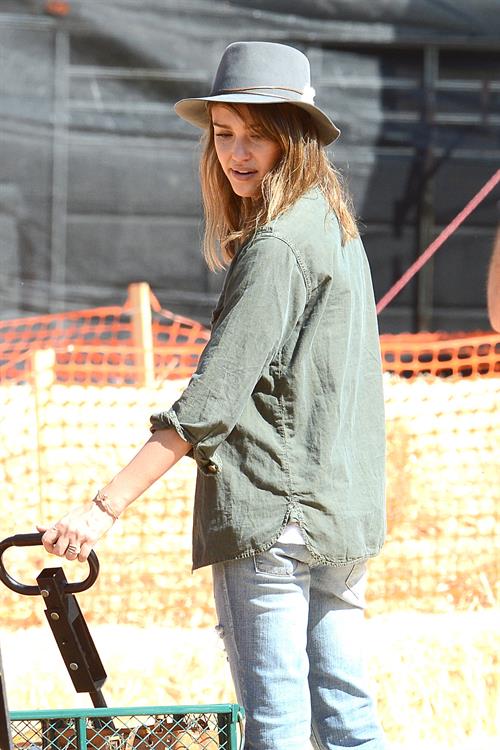 Jessica Alba – at Mr Bones Pumpkin Patch 10/12/13  