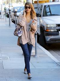 Jessica Alba – Candids in Beverly Hills 11/5/13