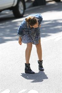 Jessica Alba heads to a private home in Santa Monica on May 31, 2013