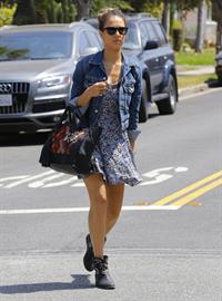 Jessica Alba heads to a private home in Santa Monica on May 31, 2013