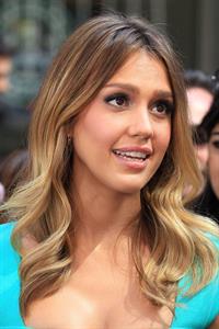Jessica Alba -  On the set of Extra in New York September 12, 2012 