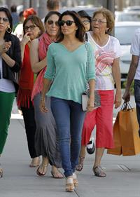 Eva Longoria Goes shoe shopping in Beverly Hills (May 23, 2013) 
