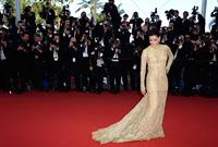 Eva Longoria in a Versace dress at the premiere of Le Passe in Cannes (17.05.2013) 