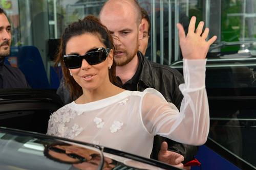 Eva Longoria - Arrives in Cannes (16.05.2013) 
