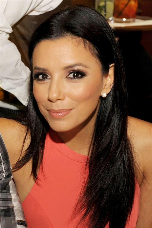 Eva Longoria Sakara Beach Club Private Dinner at Quattro in Miami Beach 29.12.12 