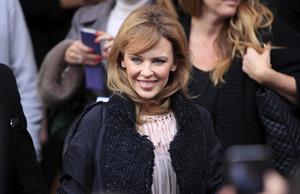 Kylie Minogue Leaving the Four Seasons hotel in Paris - October 29, 2012