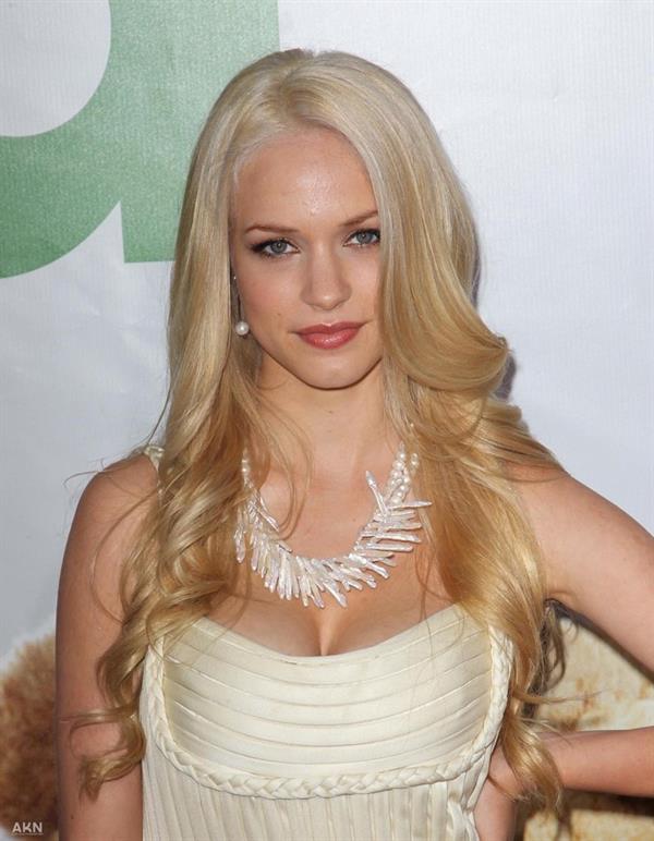 Alexis Knapp