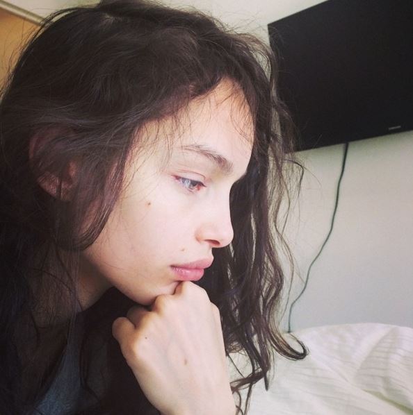 Luma Grothe taking a selfie