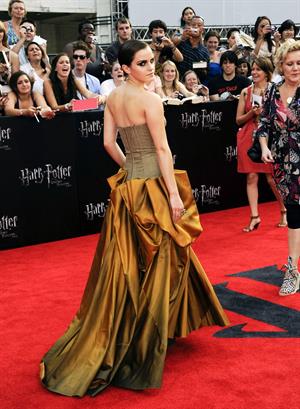 Emma Watson - Harry Potter and the Deathly Hallows Premiere in New York City, July 11, 2011