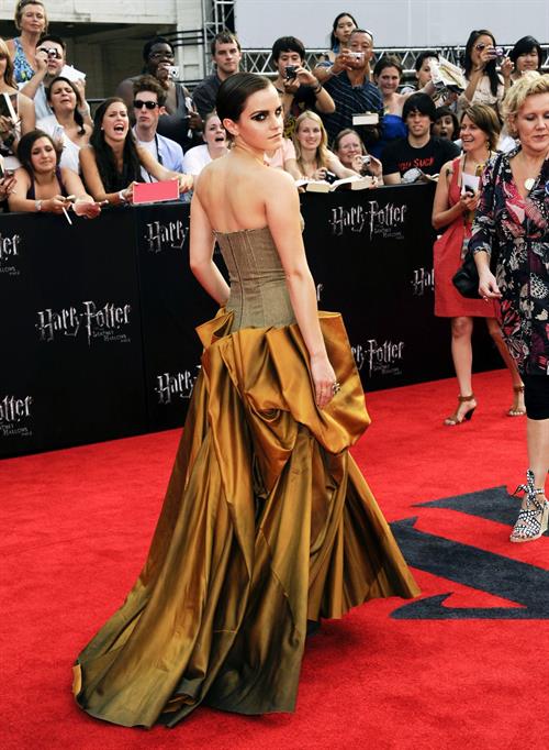 Emma Watson - Harry Potter and the Deathly Hallows Premiere in New York City, July 11, 2011
