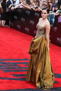 Emma Watson - Harry Potter and the Deathly Hallows Premiere in New York City, July 11, 2011