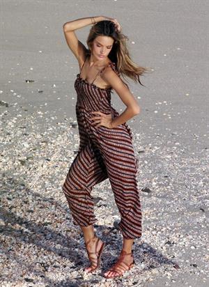 Alessandra Ambrosio photoshooting for Victoria's Secret in Saint Barthelemy 