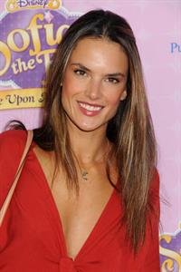 Alessandra Ambrosio 2012-11-10 - Los Angeles Premiere of Sof  