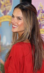 Alessandra Ambrosio 2012-11-10 - Los Angeles Premiere of Sof  