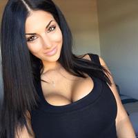 Libby Powell taking a selfie