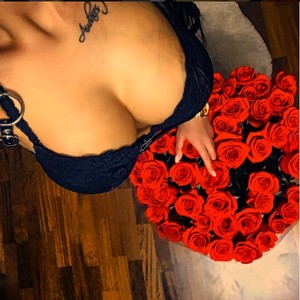 Pia Muehlenbeck in lingerie