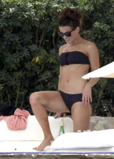 Kate Beckinsale in bikini as she fits in some sunbathing on family holiday in Mexico March 28-2013 