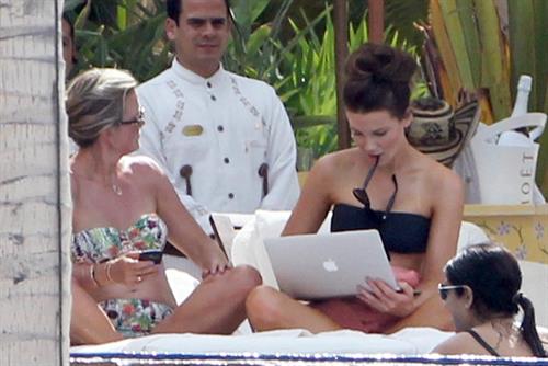 Kate Beckinsale in bikini as she fits in some sunbathing on family holiday in Mexico March 28-2013 