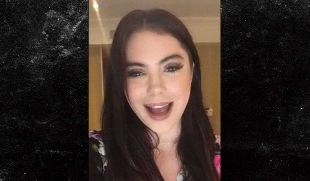 McKayla Maroney taking a selfie