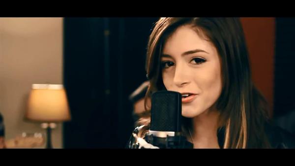 Chrissy Costanza