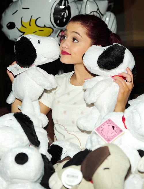 Ariana Grande Valentine Twitter party in Los Angeles 08-02-2012 