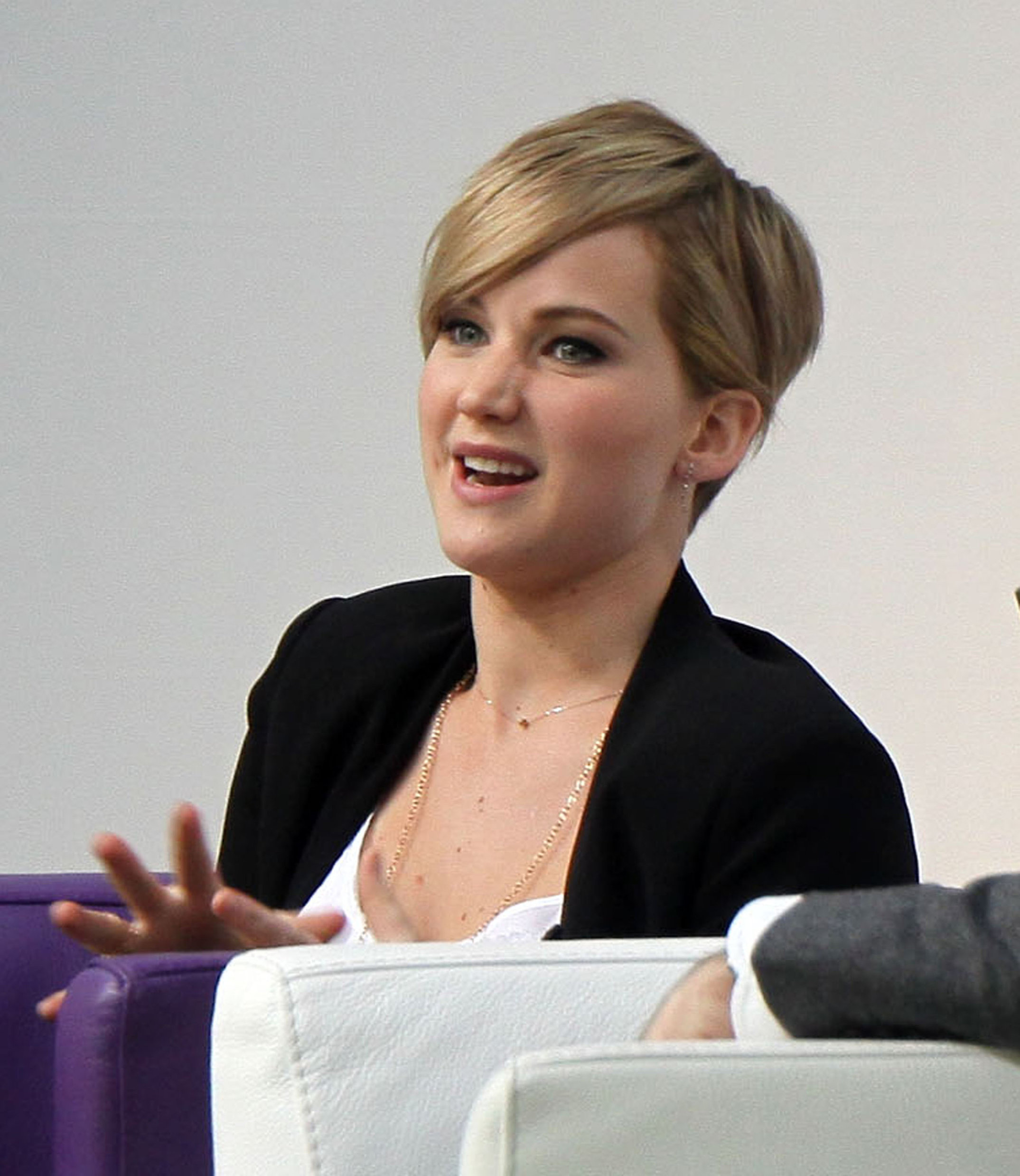 Jennifer Lawrence Pictures Jennifer Lawrence Q&A at the Yahoo Headquarters - Los Angeles - November 6, 2013