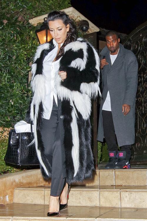 Kim Kardashian Leaving her home with Kanye West in L.A on Dec 31, 2012 