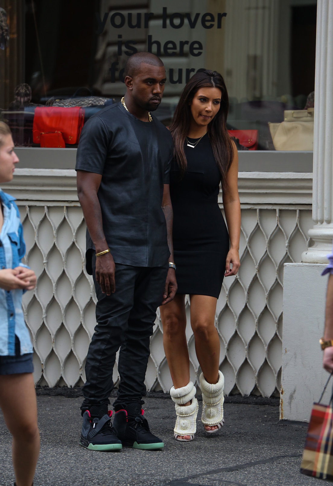 Kim Kardashian and Kanye West walk around SoHo in New York City 