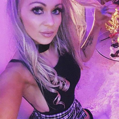 Krystal Dawson taking a selfie