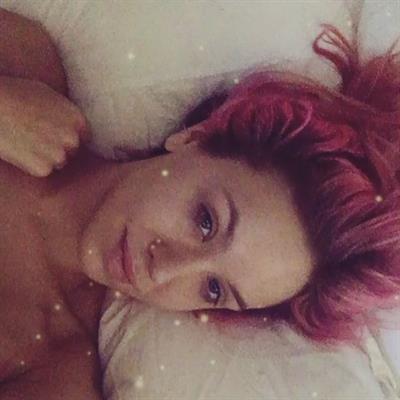 Imogen Anthony taking a selfie