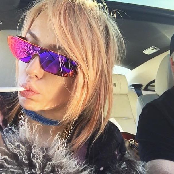 Imogen Anthony taking a selfie