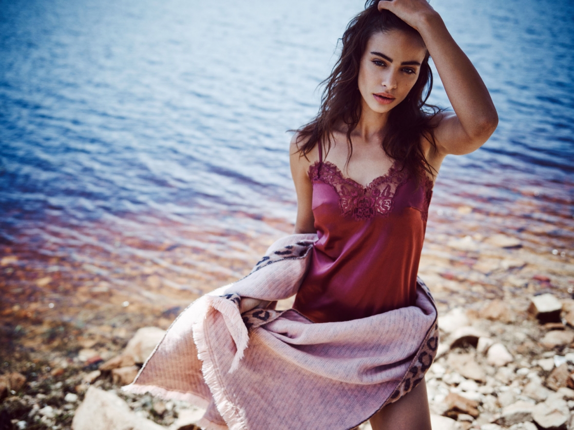 Nicole Meyer in lingerie