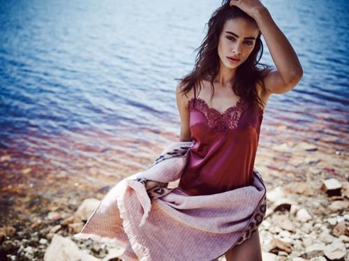 Nicole Meyer in lingerie