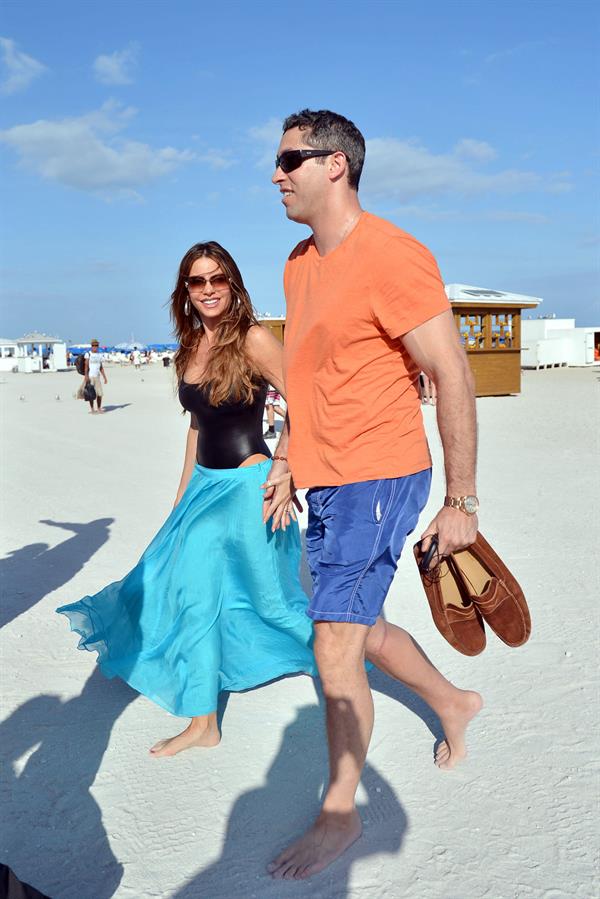 Sofia Vergara - beach candids in Miami 1/2/13  