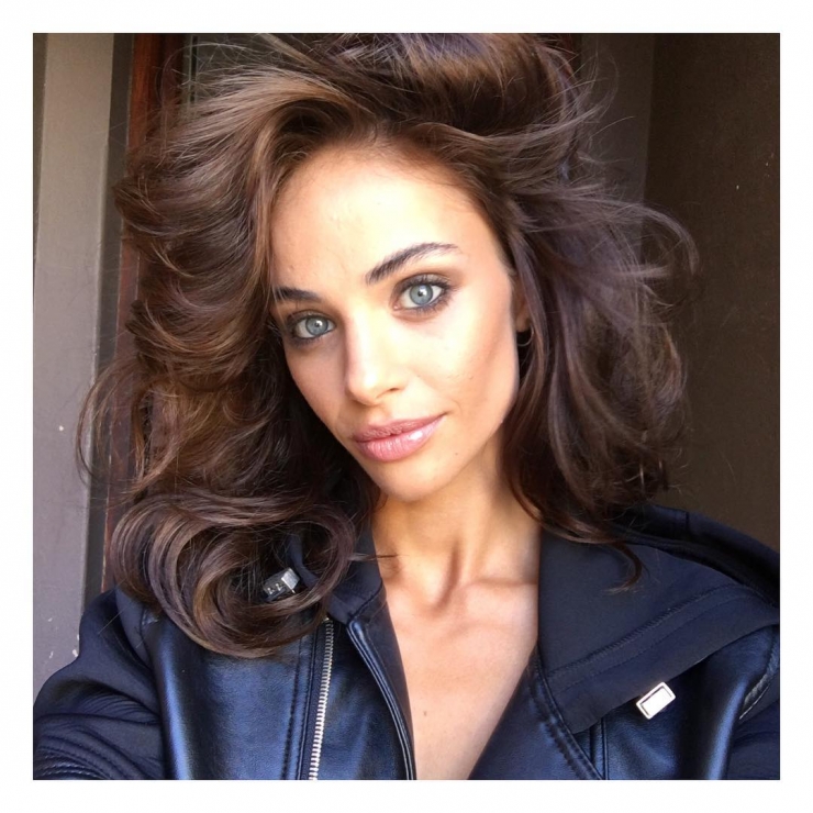 Nicole Meyer taking a selfie