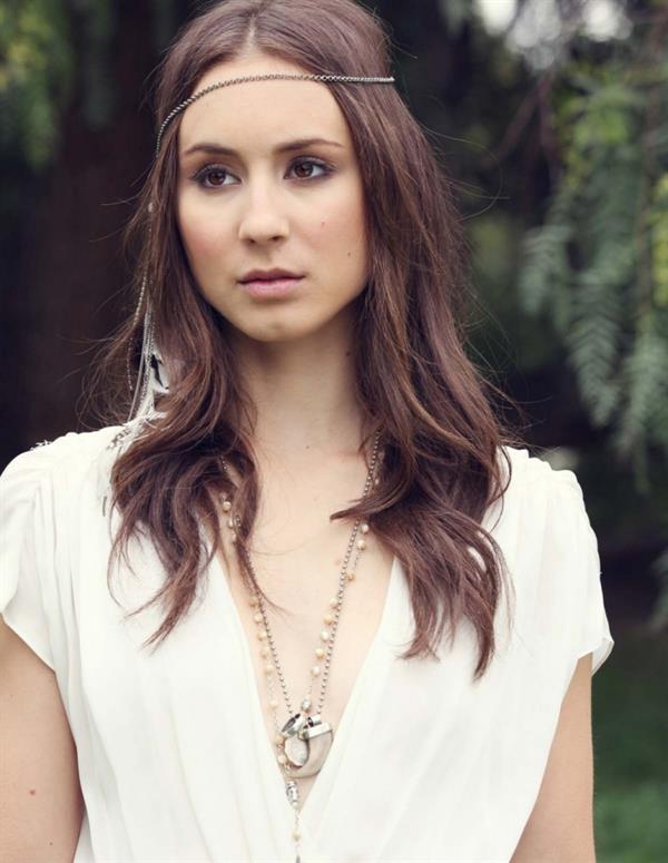 Troian Bellisario