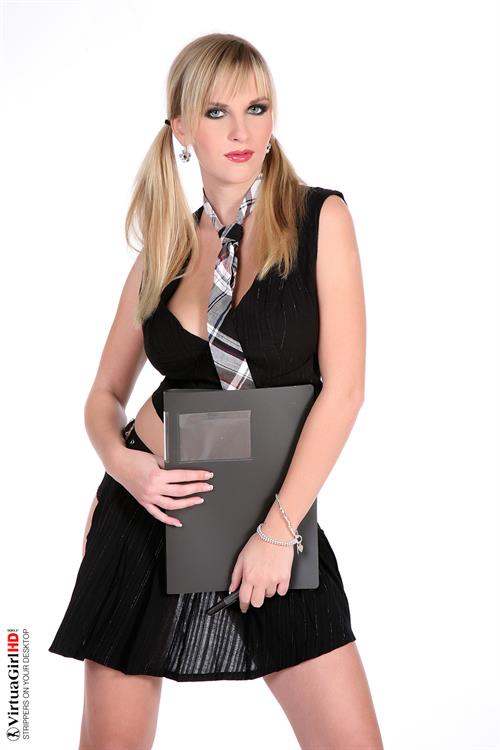 Chiquita for VirtuaGirl