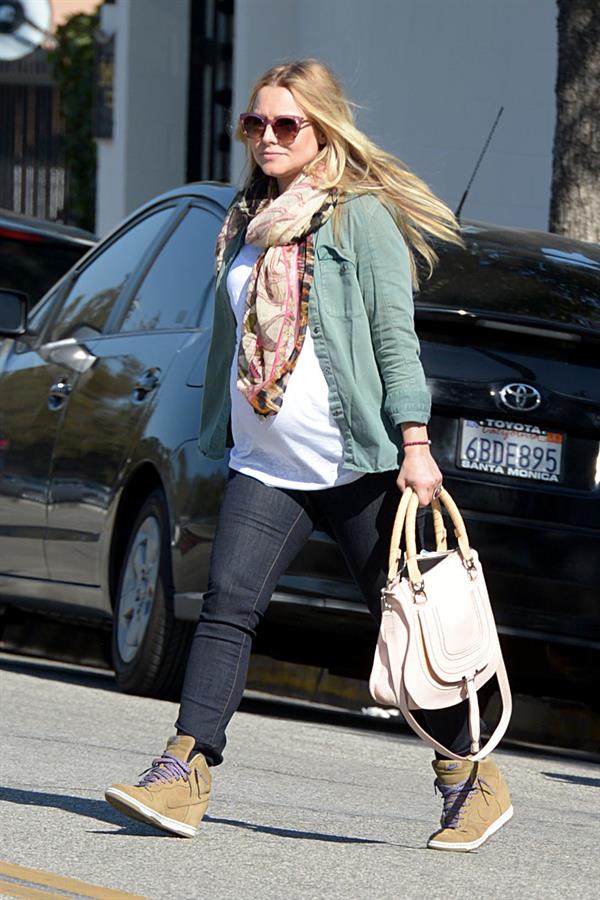 Kristen Bell - Running errands in Los Angeles on February 27, 2013